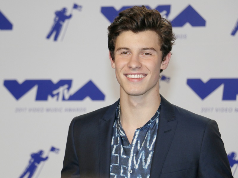 Shawn Mendes’ New Tommy Hilfiger Collection Ad Features His Friends And ...