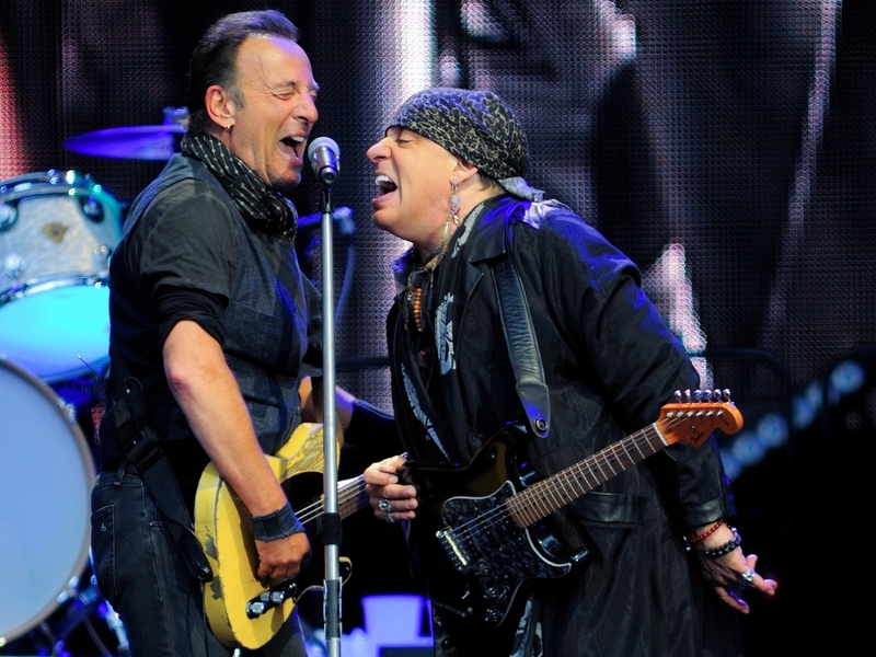 BRUCE SPRINGSTEEN ISSUES 'SONGS OF SUMMER' LIVE COLLECTION