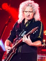 BRIAN MAY LOOKS BACK ON PAUL RODGERS FRONTING QUEEN