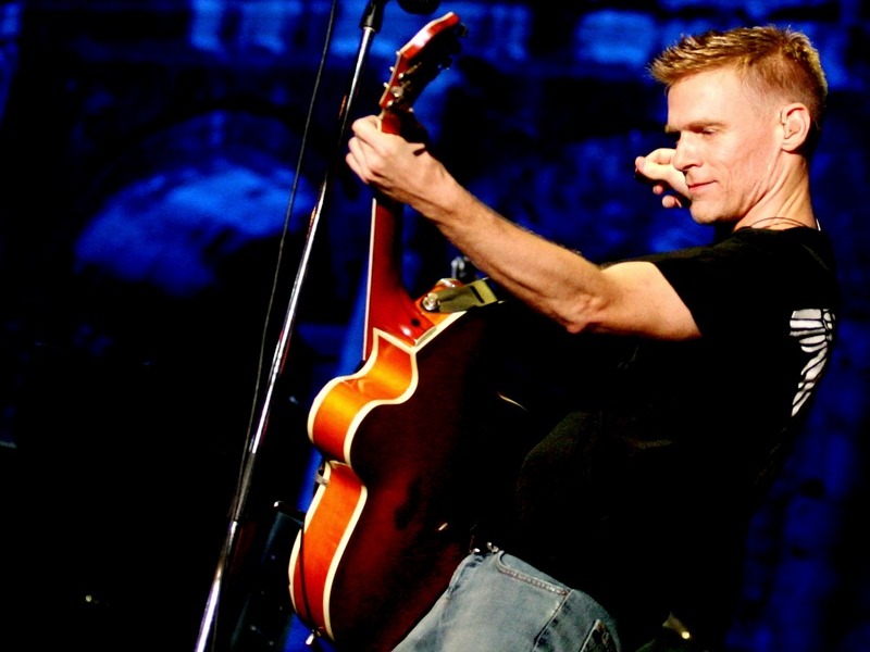 BRYAN ADAMS FEELS CHALLENGED AND FREE AT THIS STAGE OF HIS CAREER