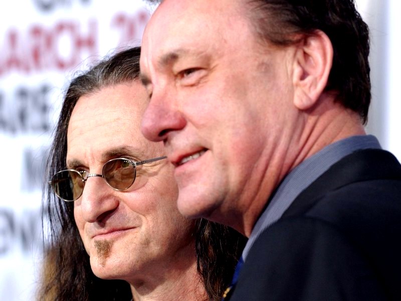 GEDDY LEE RECALLS KEEPING NEIL PEART'S ILLNESS A SECRET | Nights with Alice  Cooper