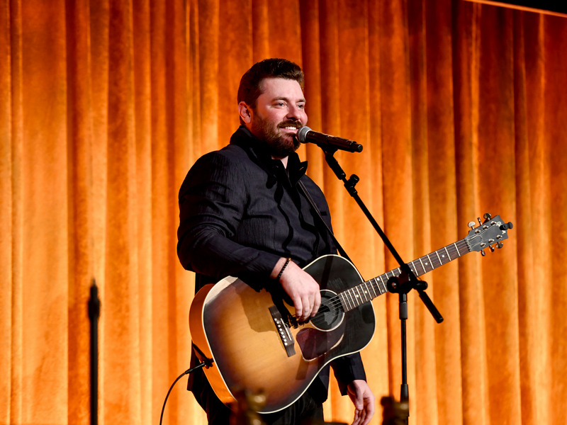 Chris Young To Launch The 'Young Love & Saturday Nights Tour' In April