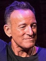 BRUCE SPRINGSTEEN & PATTI SCIALFA HAVE DINNER AT TOM HANKS’ HOUSE WITH THE OBAMA’S AND THE SPIELBERG’S