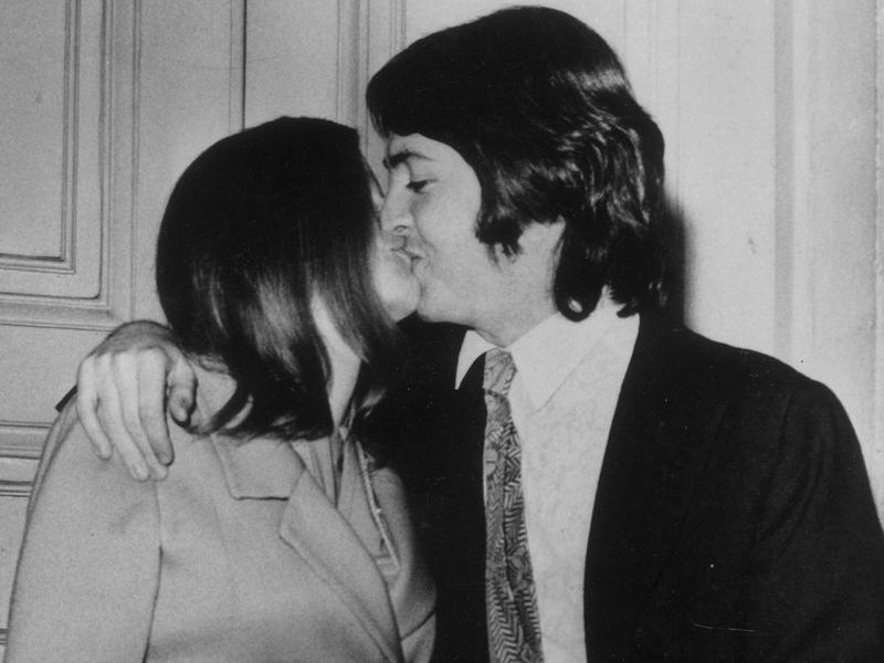 The couple Linda and Paul McCartney in 20 vintage pictures