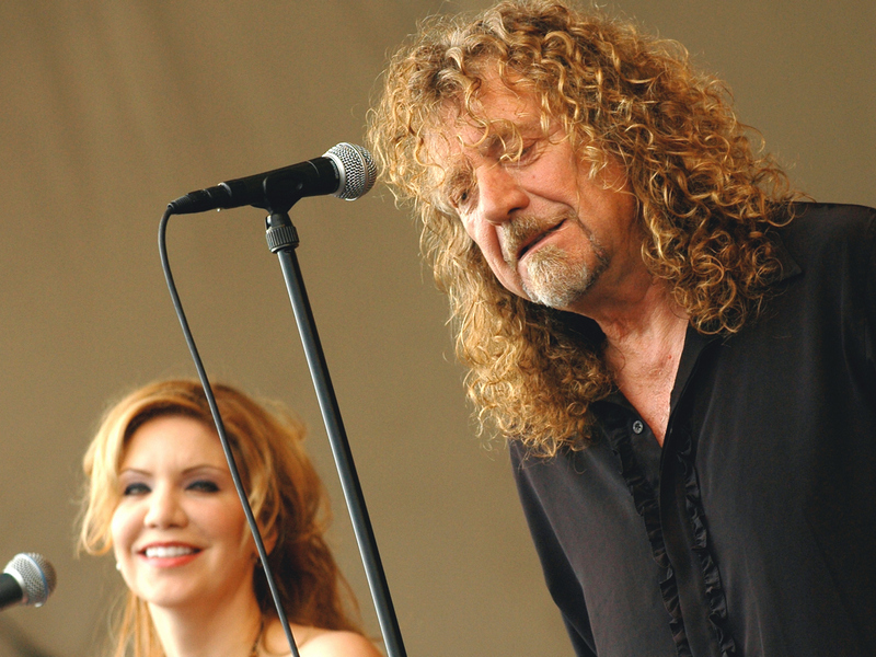 is robert plant going on tour