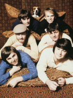 THE BEACH BOYS EXPAND DEFINITIVE ‘SOUNDS OF SUMMER’ HITS COLLECTION