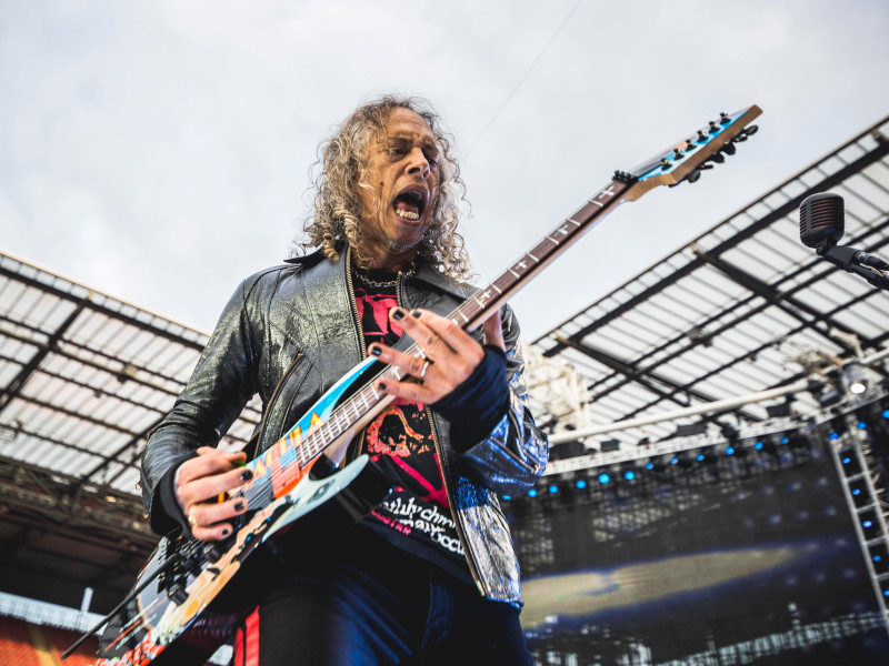 KIRK HAMMETT WAS INSPIRED BY JIMMY PAGE & JEFF BECK ON NEW METALLICA ALBUM