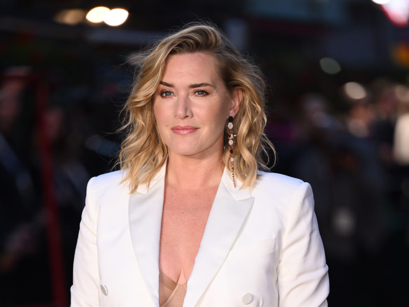 'Titanic' Door That Saved Kate Winslet Sells For $718,750